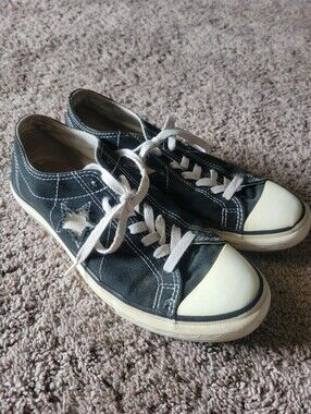 Converse One Star Sneakers Womens Size 9 Used